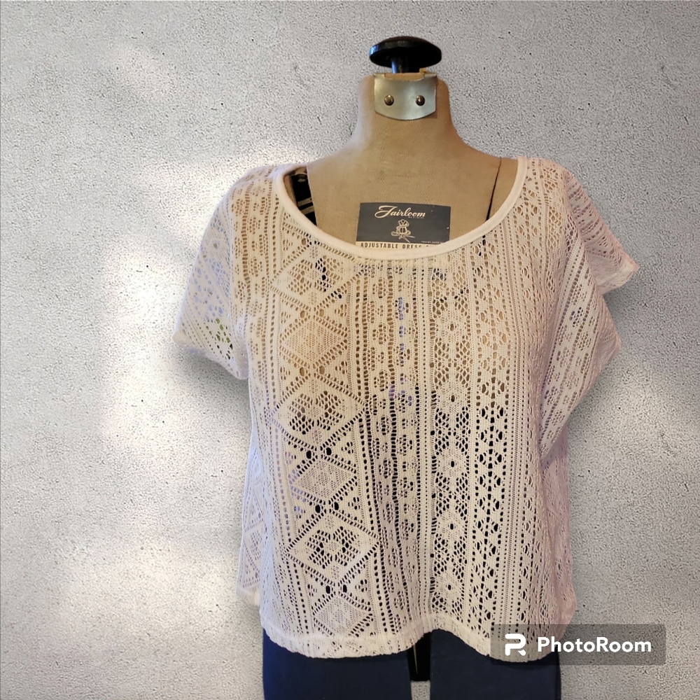 SEASON END SPECIAL No Boundries Top White Sleeveless Lace Sheer EUC Size M Jr
